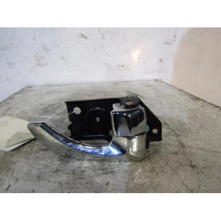 Poignee interieur arriere droit HYUNDAI SANTA FE 1
