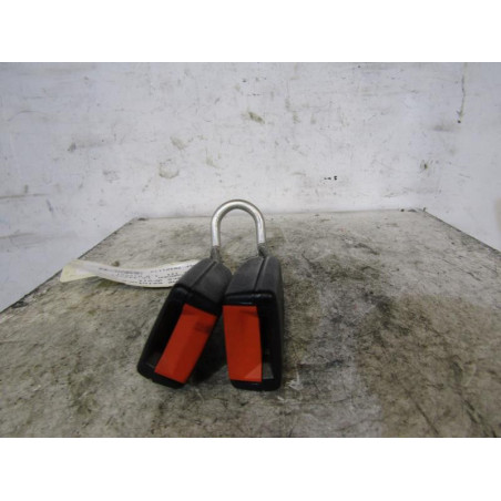 Attache ceinture arriere droit VOLKSWAGEN GOLF 3