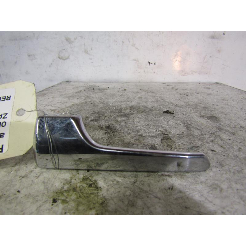 Poignee interieur arriere droit OPEL ZAFIRA B Photo n°1