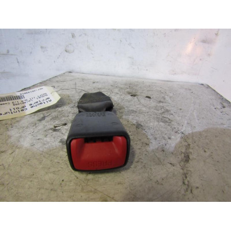Attache ceinture arriere droit SUZUKI SWIFT 3