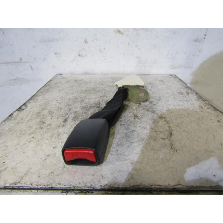 Attache ceinture arriere droit TOYOTA COROLLA 10