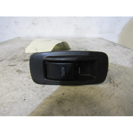 Interrupteur de leve vitre arriere droit TOYOTA COROLLA 10