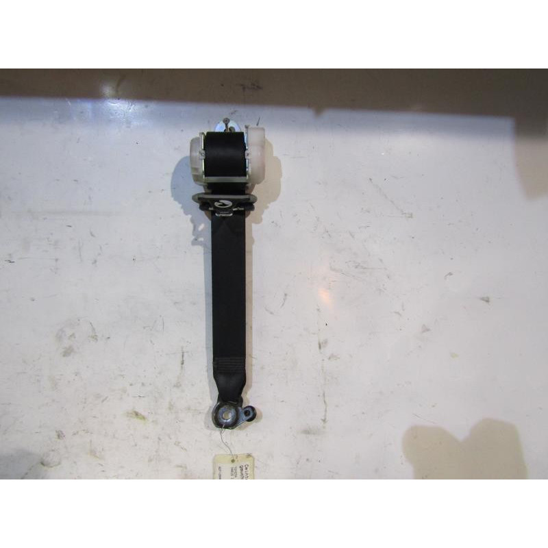Ceinture arriere gauche TOYOTA YARIS 2 Photo n°1
