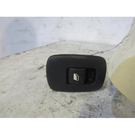 Interrupteur de leve vitre arriere droit CITROEN C3 2
