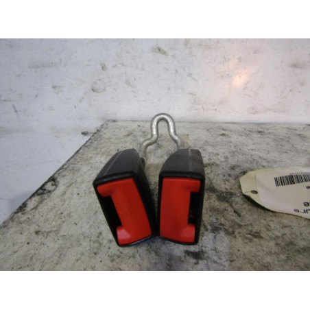 Attache ceinture arriere gauche SKODA FABIA 1