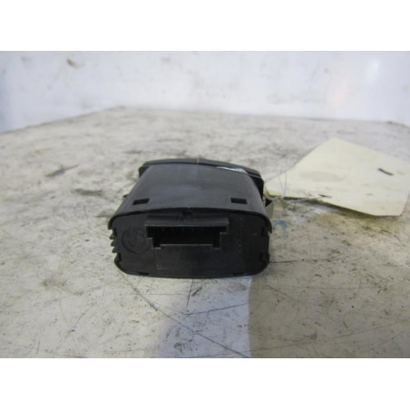 Bouton de warning BMW SERIE 5 E60