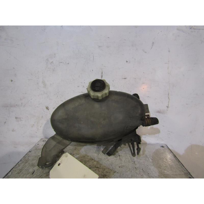 Vase d'expansion RENAULT MASTER 2 Photo n°1