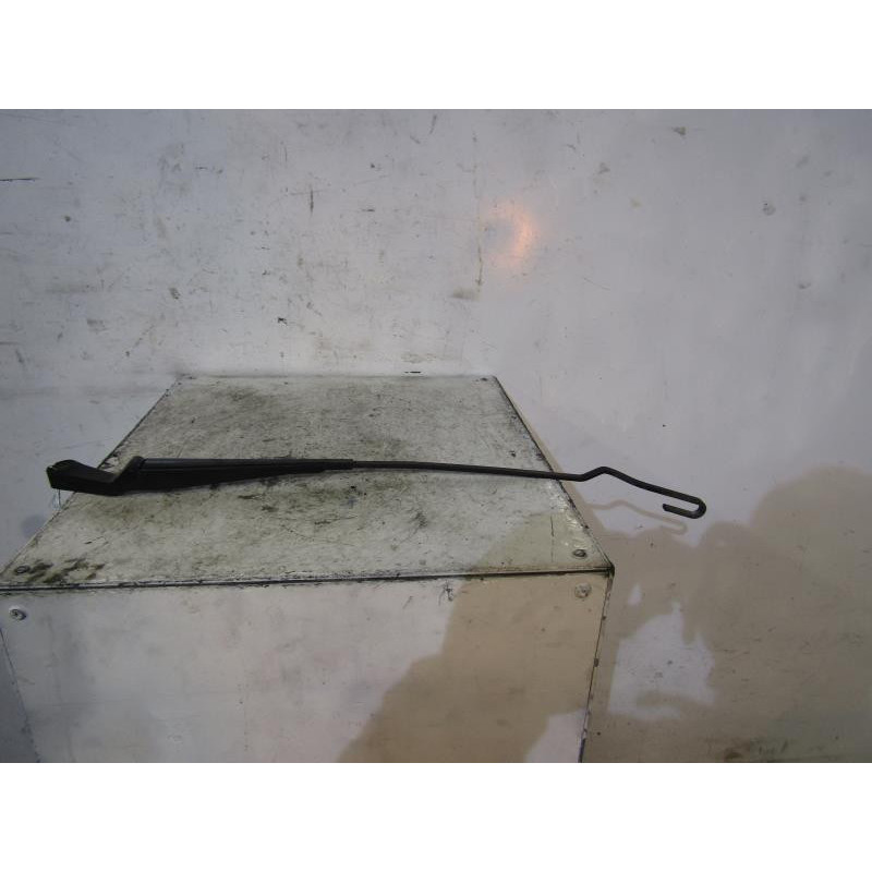 Bras essuie glace avant droit VOLKSWAGEN VENTO Photo n°1
