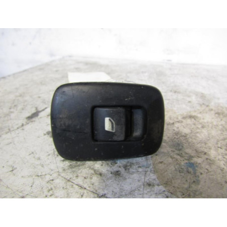 Interrupteur de leve vitre arriere gauche PEUGEOT 207