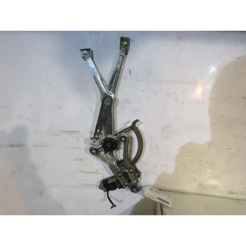 Leve vitre electrique avant droit MERCEDES 250 T124 Photo n°1