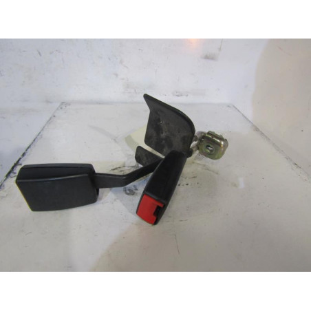 Attache ceinture arriere gauche AUDI A4 1