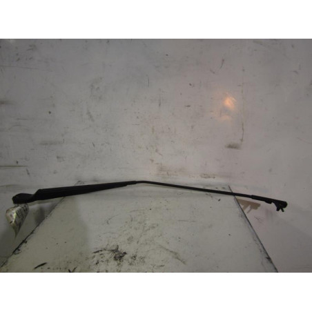 Bras essuie glace avant droit VOLKSWAGEN POLO 4