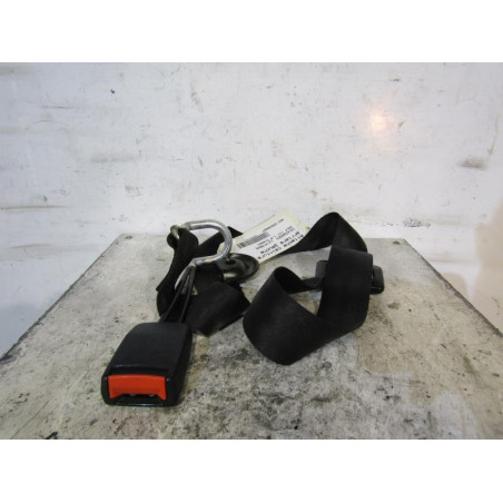 Attache ceinture arriere gauche VOLKSWAGEN GOLF 3