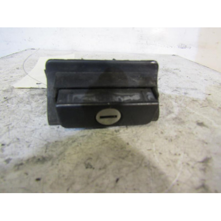 Bouton de coffre VOLKSWAGEN GOLF 3