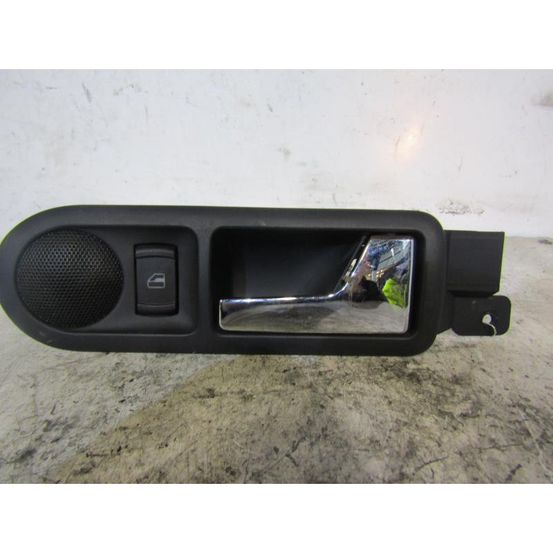 Poignee interieur arriere droit VOLKSWAGEN PASSAT 4 Photo n°1