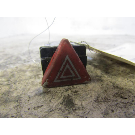 Bouton de warning AUDI A3 1