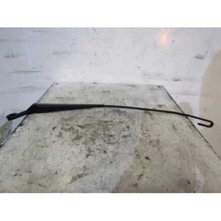 Bras essuie glace avant droit VOLKSWAGEN PASSAT 4