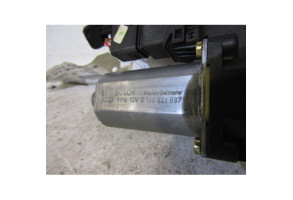 Leve vitre electrique arriere gauche VOLKSWAGEN PASSAT 4 Photo n°4