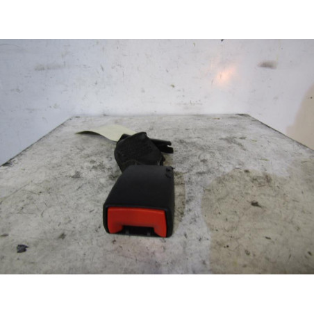 Attache ceinture arriere droit FIAT 500 2