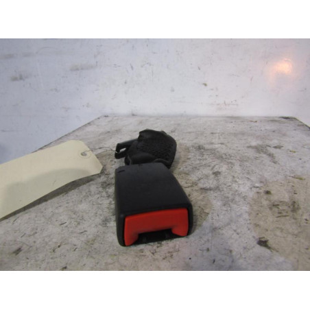 Attache ceinture arriere gauche FIAT 500 2