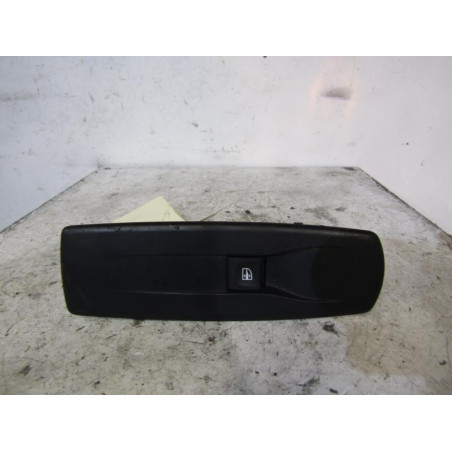 Interrupteur de leve vitre avant droit RENAULT MEGANE 3