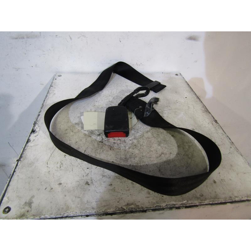 Attache ceinture arriere droit VOLKSWAGEN BORA Photo n°1