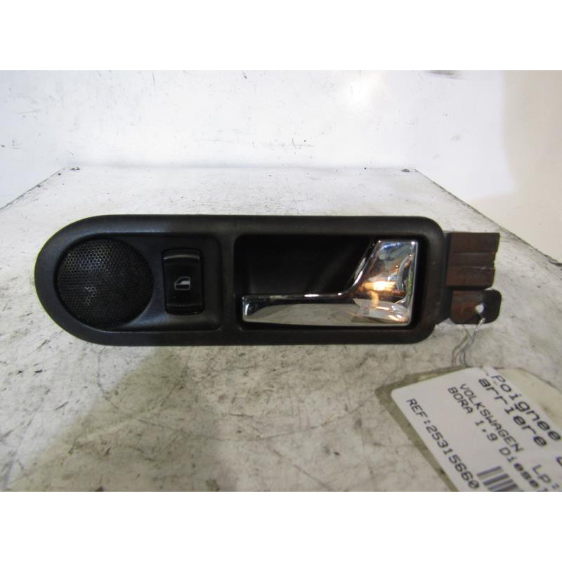 Poignee interieur arriere droit VOLKSWAGEN BORA Photo n°1