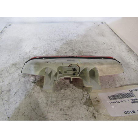 Feu arriere stop central MAZDA 3 1