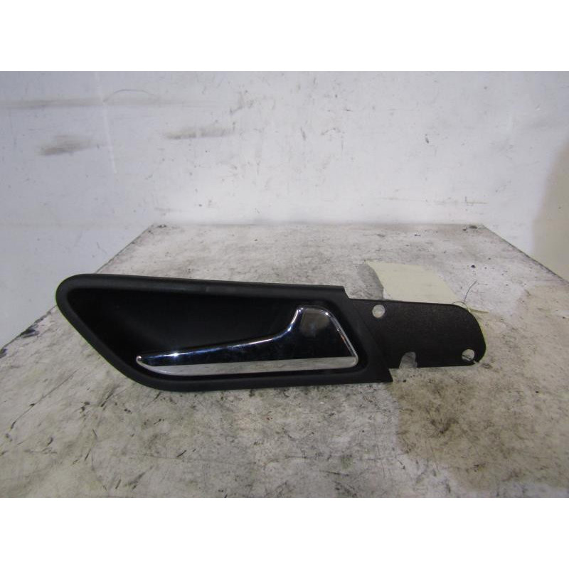 Poignee interieur arriere droit MERCEDES CLASSE A 169 Photo n°1