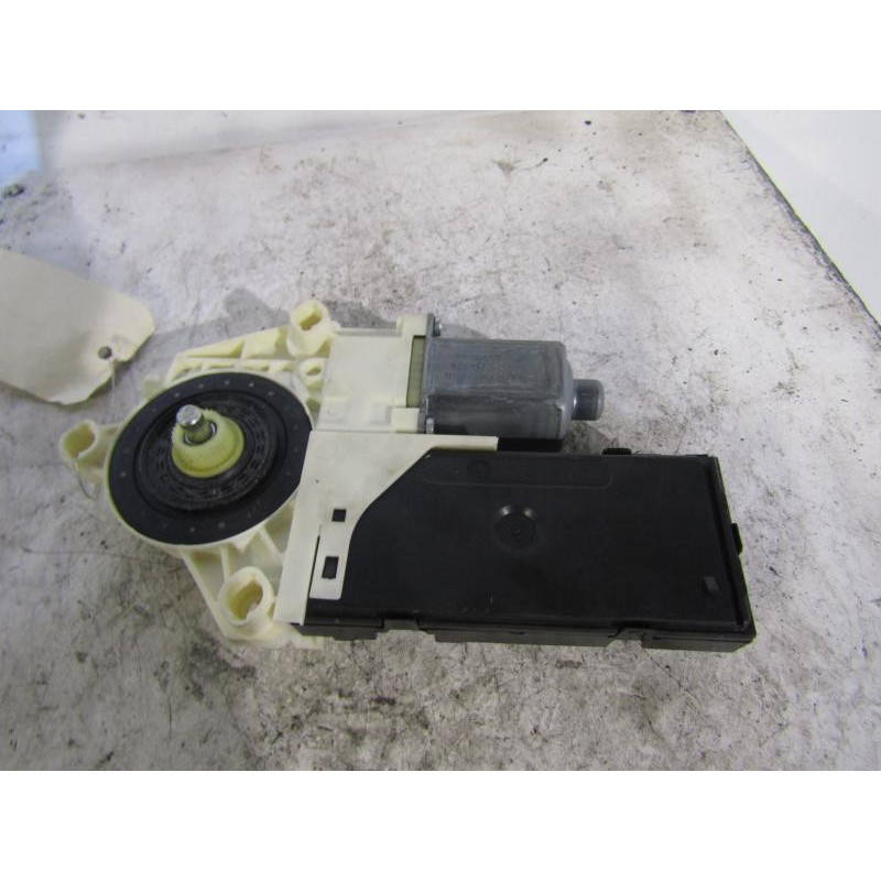 Moteur leve vitre avant droit RENAULT LAGUNA 3 Photo n°1