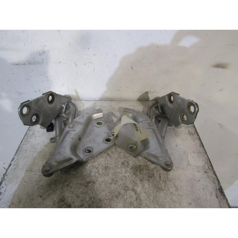 Charniere de capot VOLKSWAGEN TOUAREG 1 Photo n°1