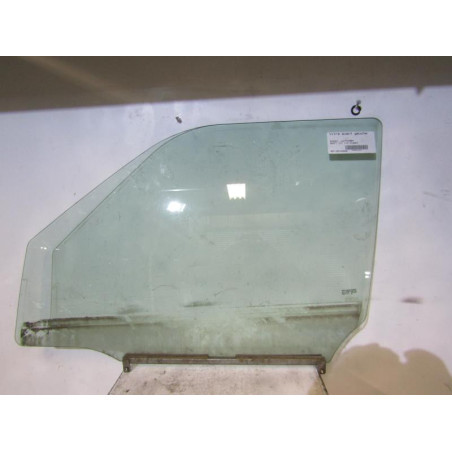 Vitre avant gauche SUZUKI SWIFT 3