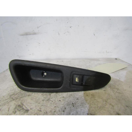 Interrupteur de leve vitre arriere gauche PEUGEOT 308 1 SW