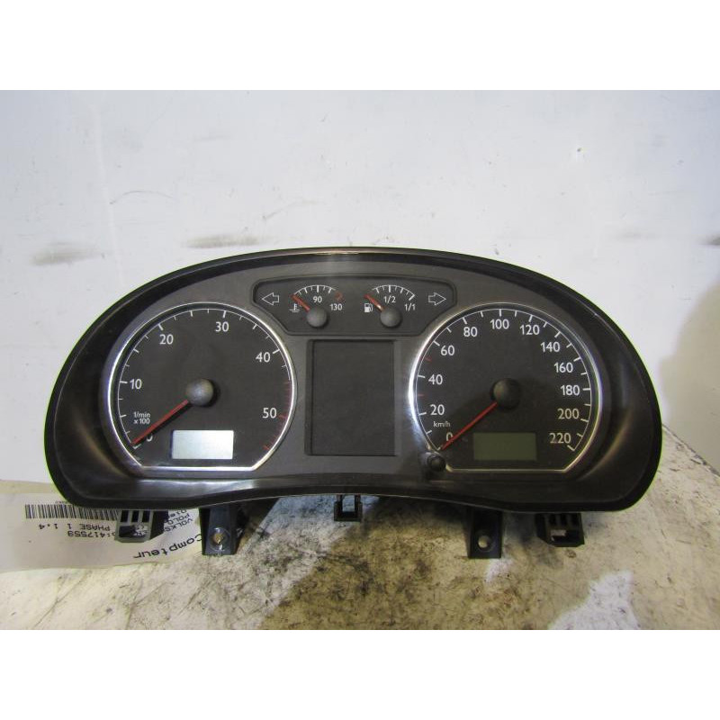 Compteur VOLKSWAGEN POLO 4 Photo n°1