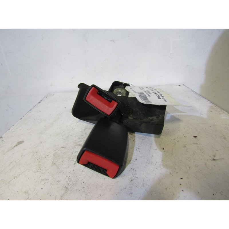 Attache ceinture arriere gauche AUDI A4 2 Photo n°1