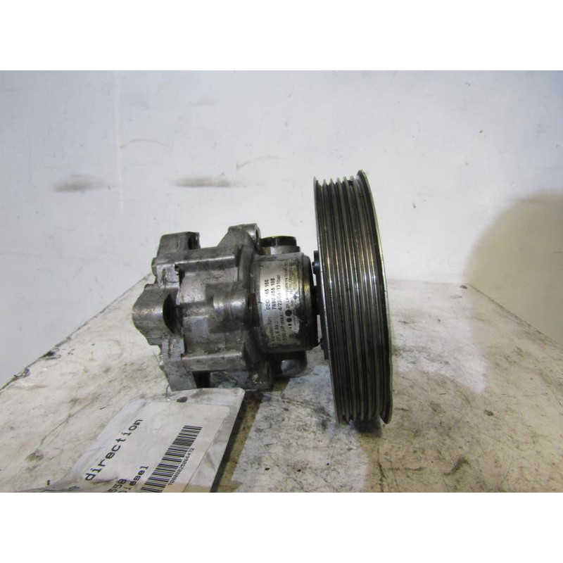 Pompe de direction AUDI A4 2 Photo n°1