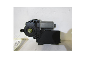 Moteur leve vitre arriere gauche VOLKSWAGEN TOUAREG 1 Photo n°2