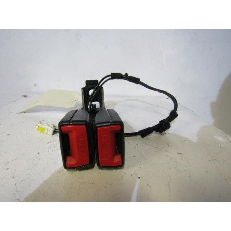 Attache ceinture arriere gauche CITROEN C5 2