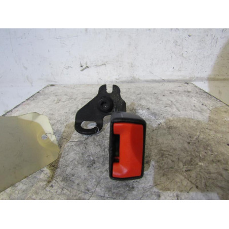 Attache ceinture arriere gauche FORD FOCUS 2