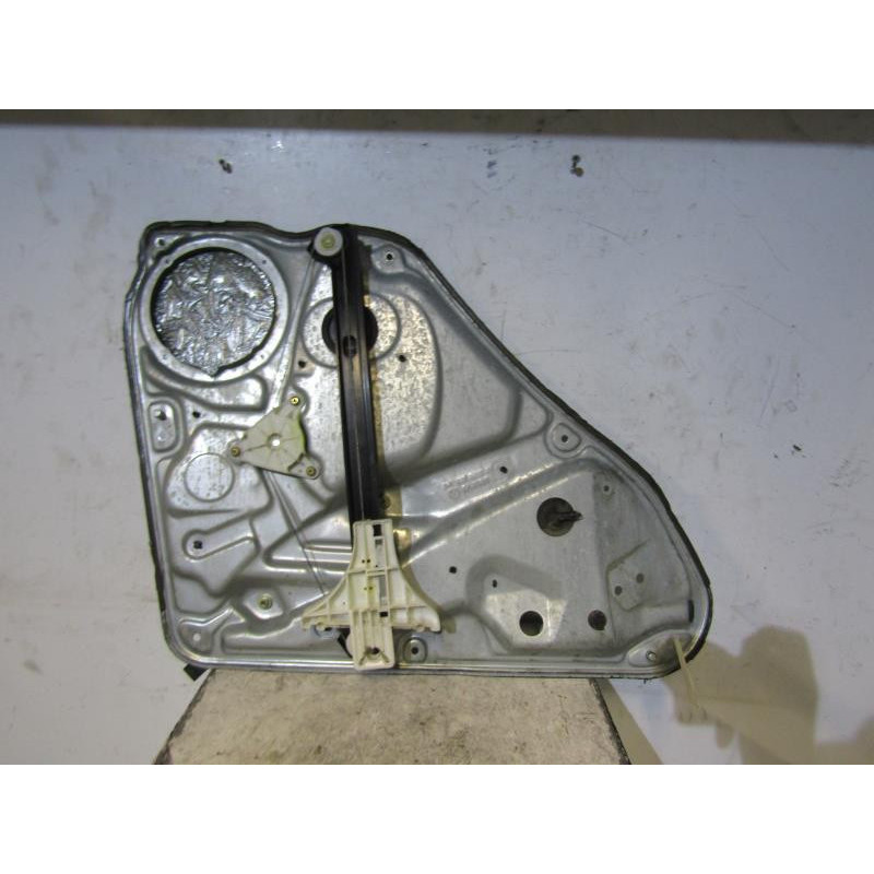 Leve vitre electrique arriere droit VOLKSWAGEN PASSAT 4 Photo n°1