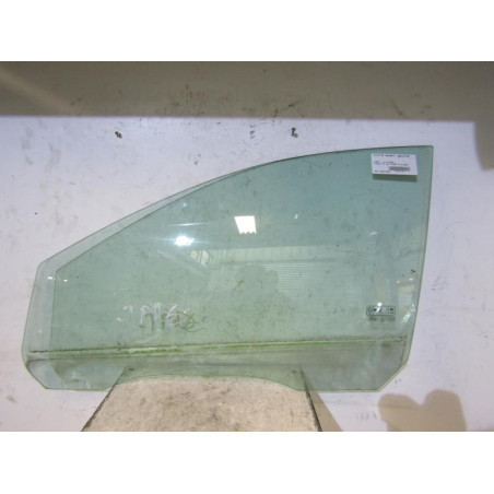 Vitre avant gauche FORD FOCUS 2