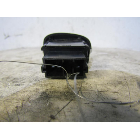 Interrupteur de leve vitre arriere gauche CITROEN C3 1