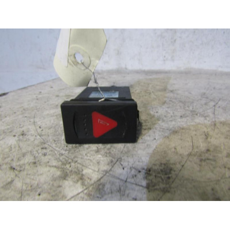 Bouton de warning VOLKSWAGEN PASSAT 4