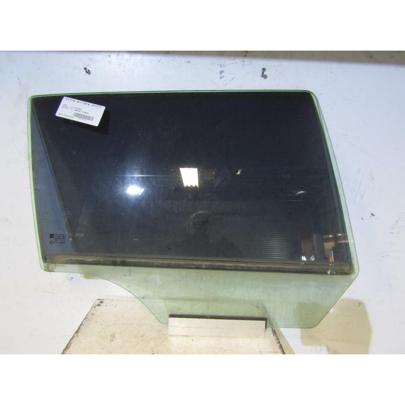 Vitre arriere droit OPEL ASTRA H Photo n°1
