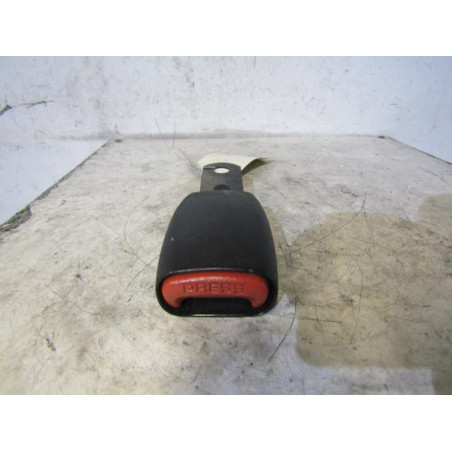 Attache ceinture arriere gauche CHRYSLER GRAND VOYAGER 4