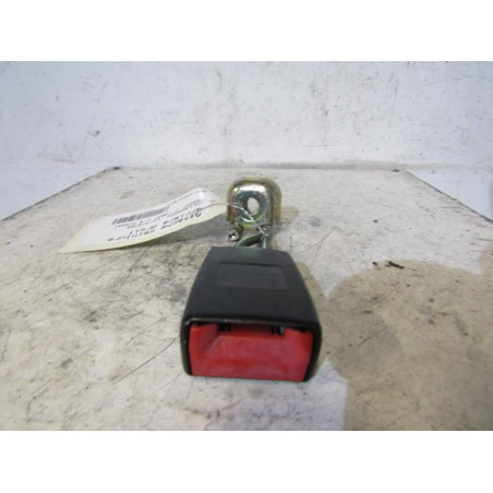Attache ceinture arriere droit VOLKSWAGEN PASSAT 4