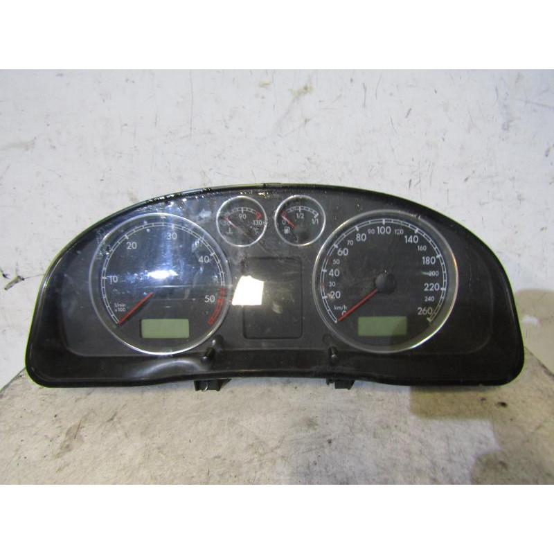 Compteur VOLKSWAGEN PASSAT 4 Photo n°1