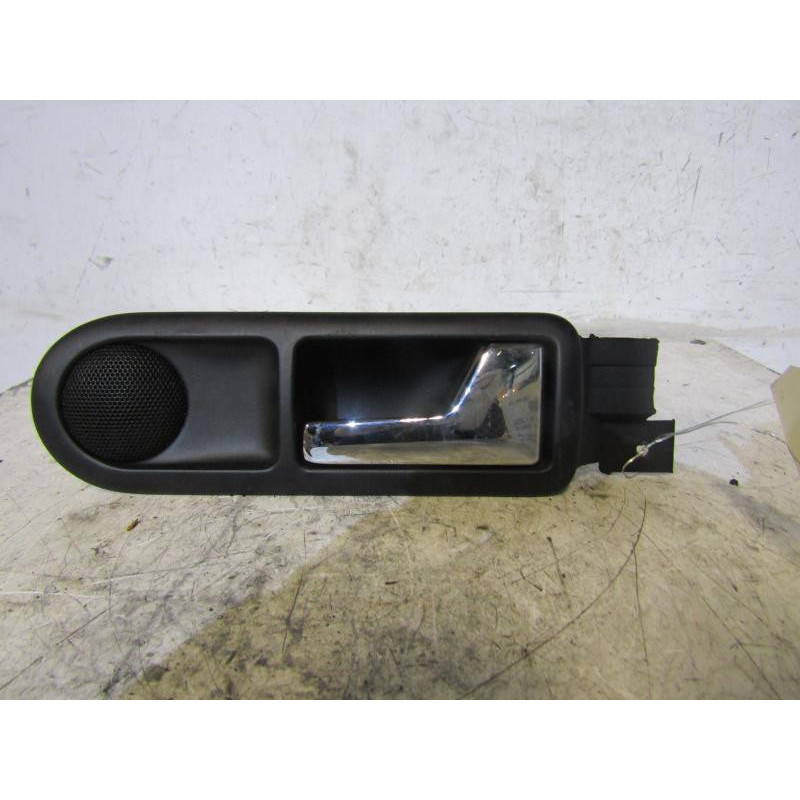 Poignee interieur arriere droit VOLKSWAGEN PASSAT 4 Photo n°1