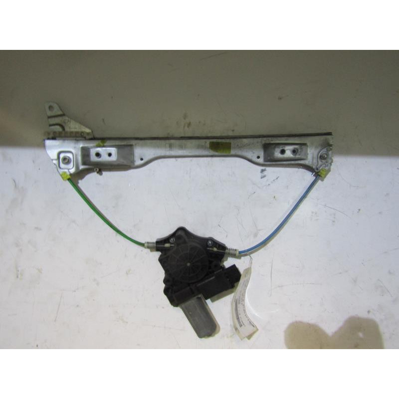 Leve vitre electrique avant droit OPEL CORSA D Photo n°1
