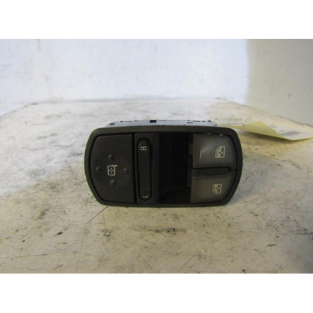 Interrupteur de leve vitre avant gauche OPEL CORSA D
